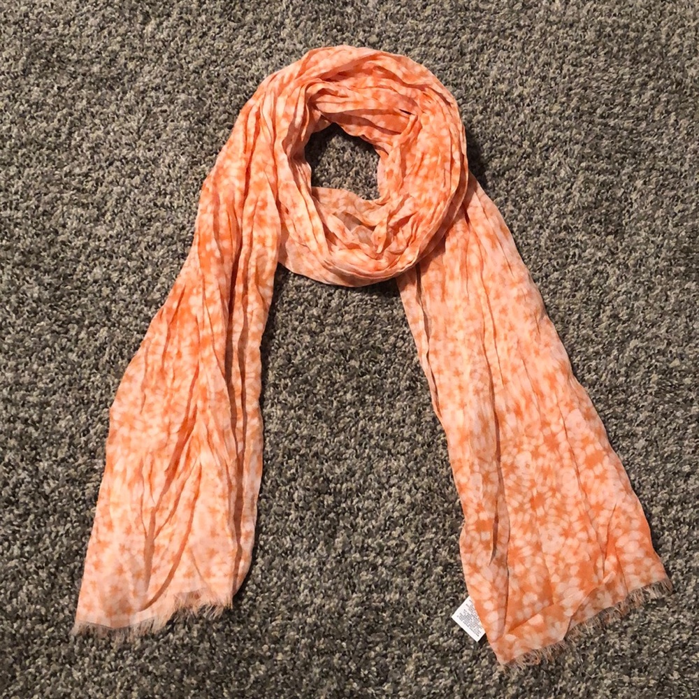NWOT Eddie Bauer Scarf